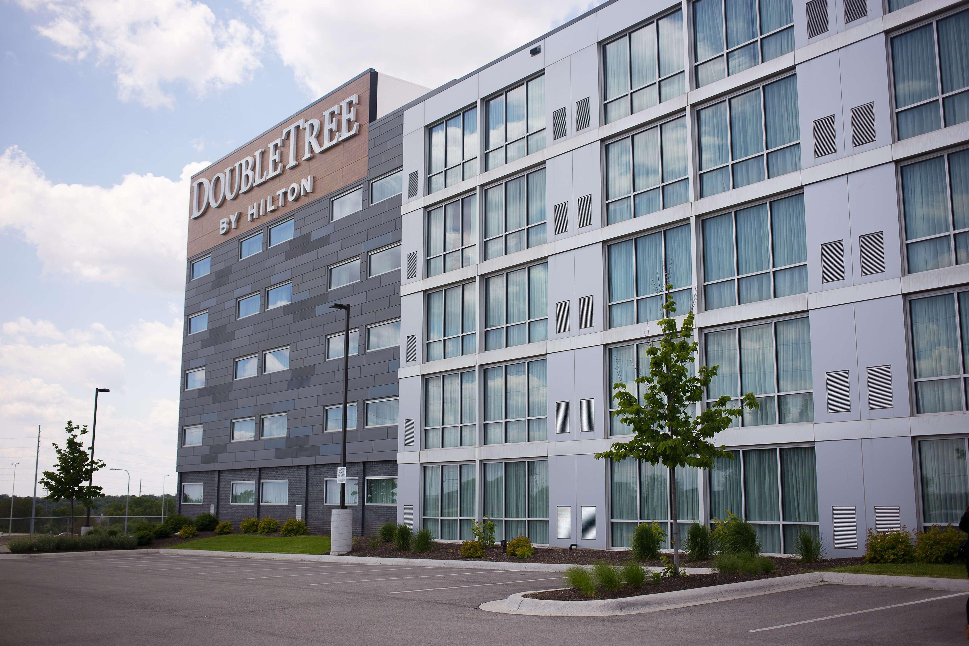 Hotel Doubletree By Hilton Omaha Southwest, Ne Exterior foto