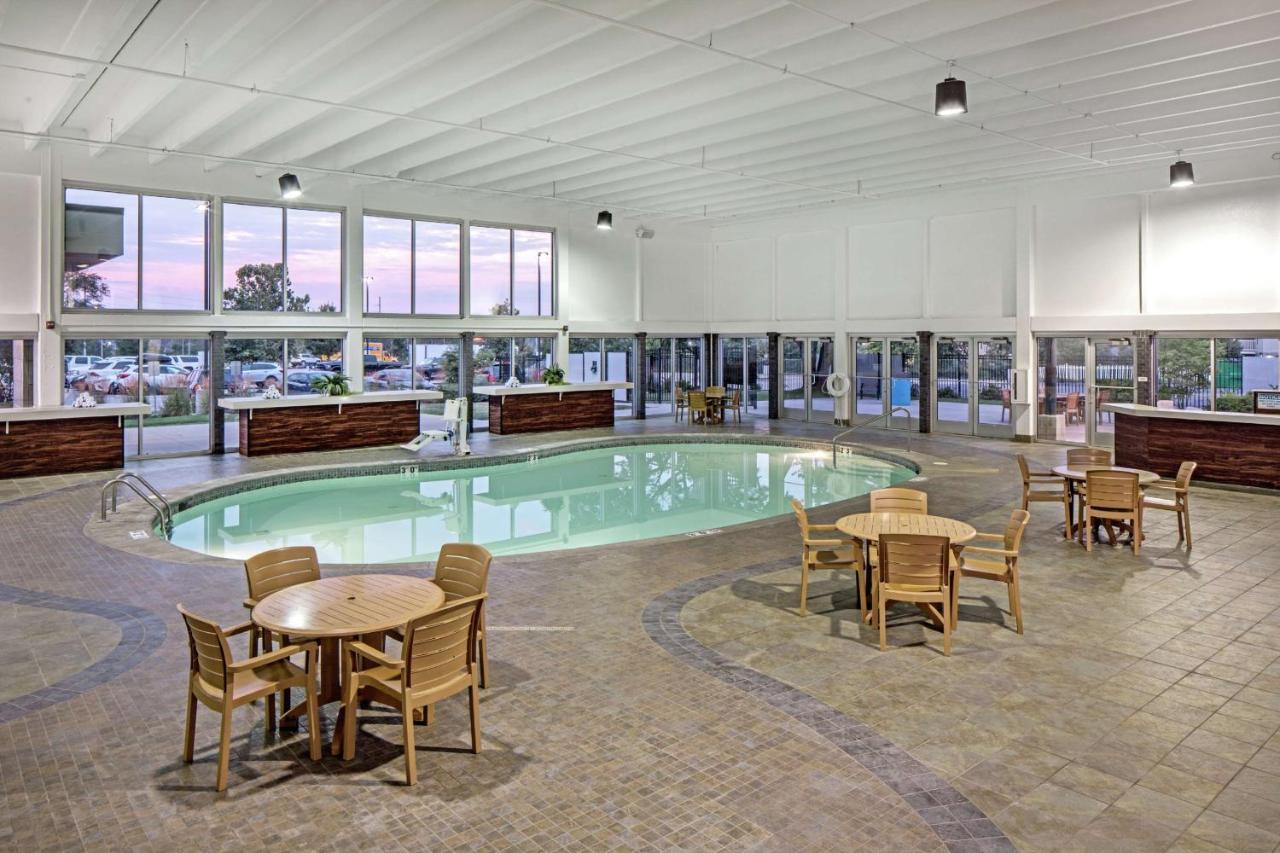 Hotel Doubletree By Hilton Omaha Southwest, Ne Exterior foto